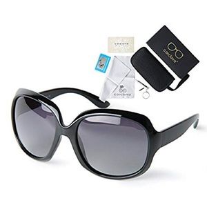 NWT - Oversized Women's Polarized Sunglasses